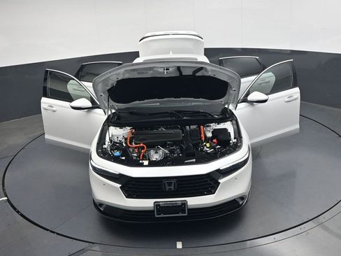 Used 2024 Honda Accord Touring image 37