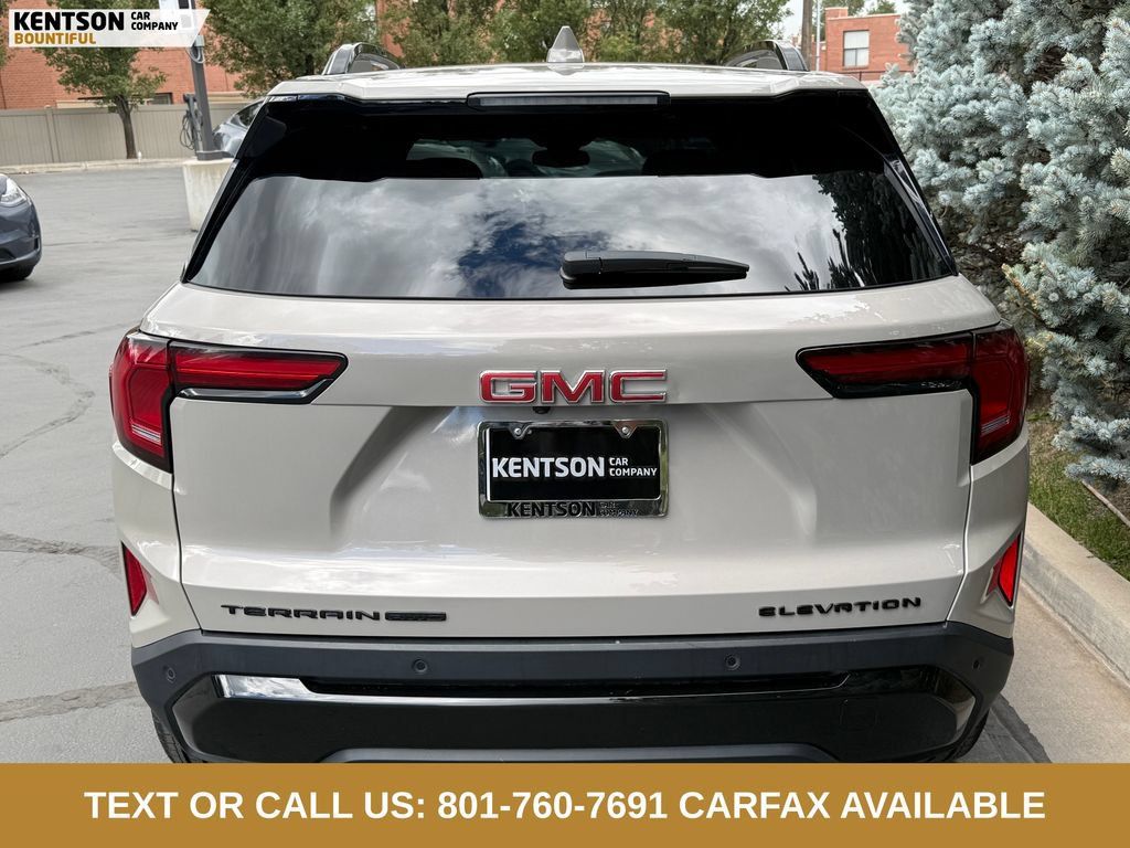 Used 2026 GMC Terrain Elevation w/ Elevation Premium Package AWD/4WD image 5