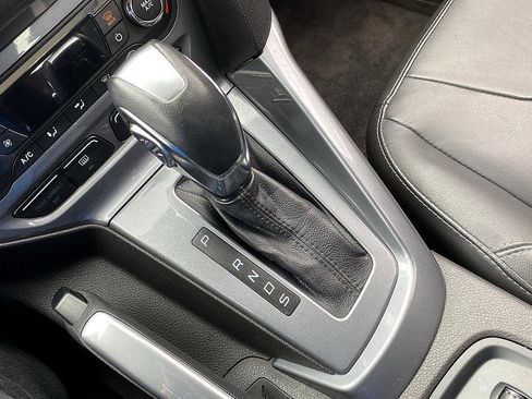 Used 2013 Ford Focus Titanium w/ Titanium Handling Pkg image 18