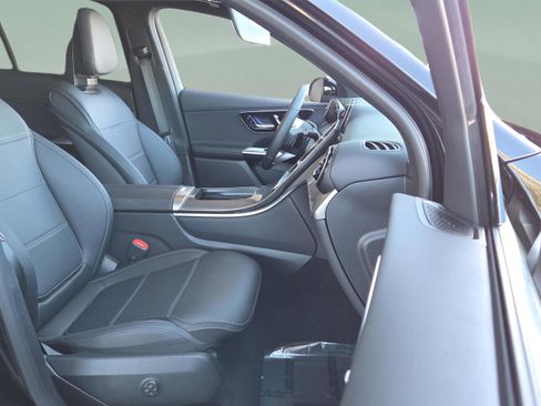 Certified 2026 Mercedes-Benz GLC 300 image 17