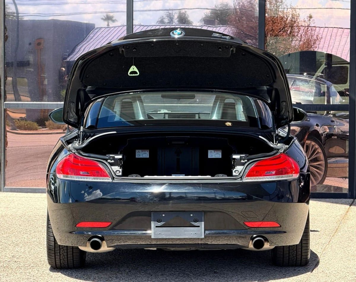 Used 2012 BMW Z4 sDrive35i RWD image 17