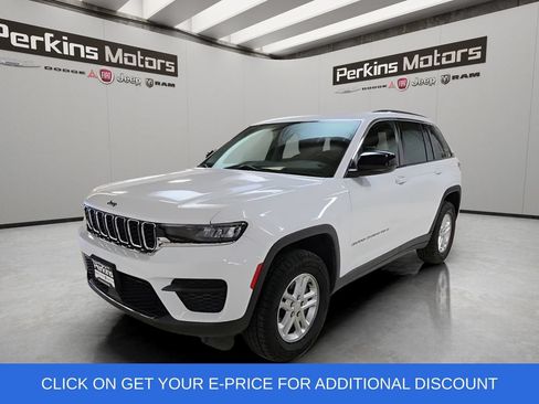 Used 2023 Jeep Grand Cherokee Laredo AWD/4WD image 1