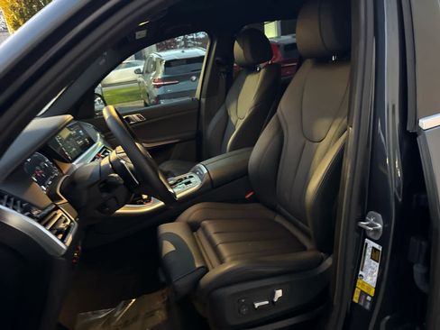 Used 2022 BMW X5 xDrive45e w/ Parking Assistance Package image 12