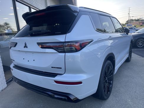 New 2026 Mitsubishi Outlander SEL Black Edition AWD/4WD image 9