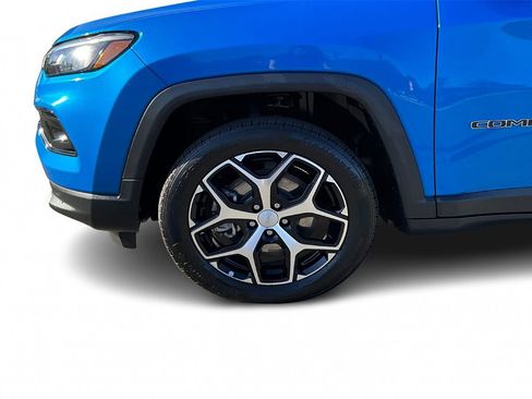 Certified 2024 Jeep Compass Limited image 29