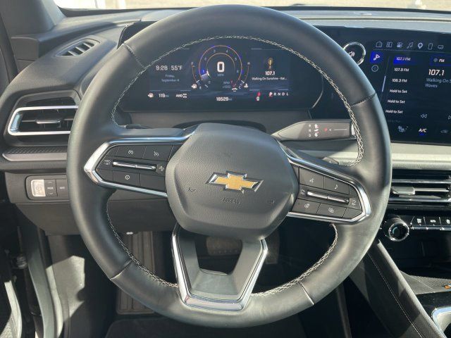 Used 2025 Chevrolet Traverse LT w/ Sun and Wheel Package AWD/4WD image 14