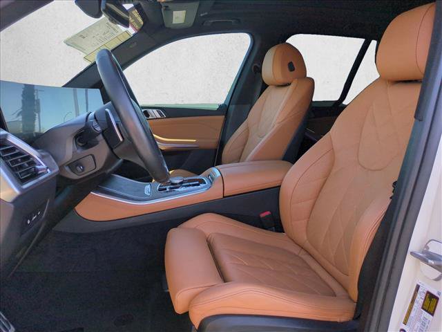 Certified 2025 BMW X5 xDrive40i w/ M Sport Package AWD/4WD image 17