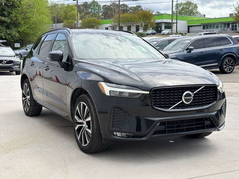 Used 2023 Volvo XC60 B5 Plus w/ Climate Package image 7
