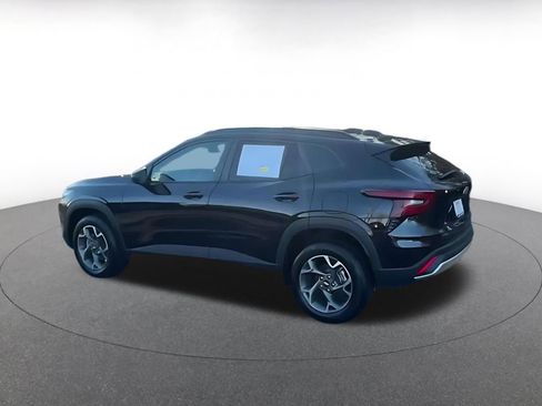 Used 2025 Chevrolet Trax LT image 10