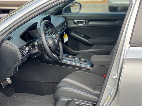 Used 2025 Honda Civic Sport image 15