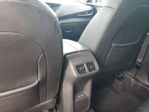 Used 2021 Buick Envision Essence w/ Technology Package I FWD image 13