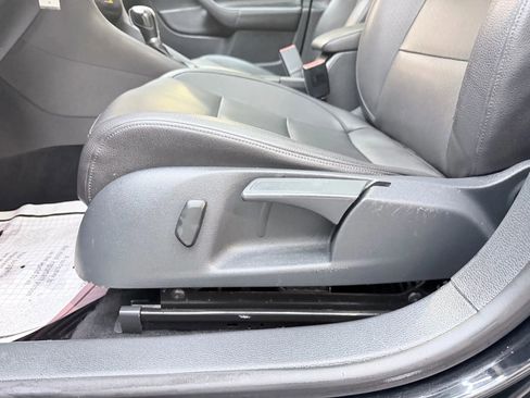 Used 2013 Volkswagen Jetta TDI image 12