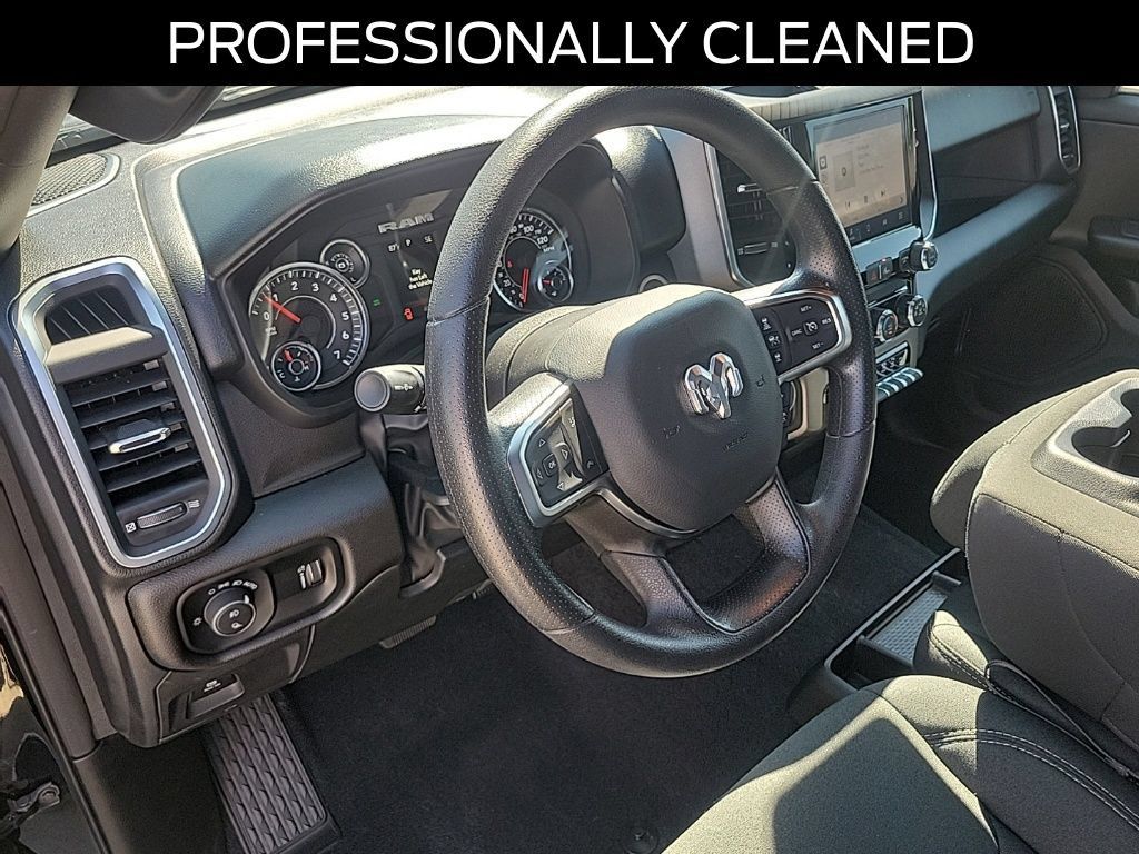 Used 2025 RAM 1500 Big Horn AWD/4WD image 19