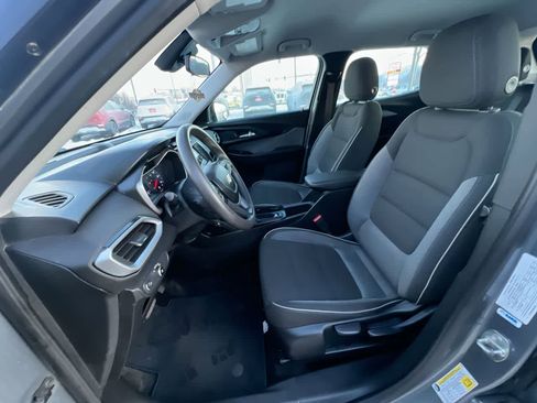 Used 2021 Chevrolet TrailBlazer LS image 11