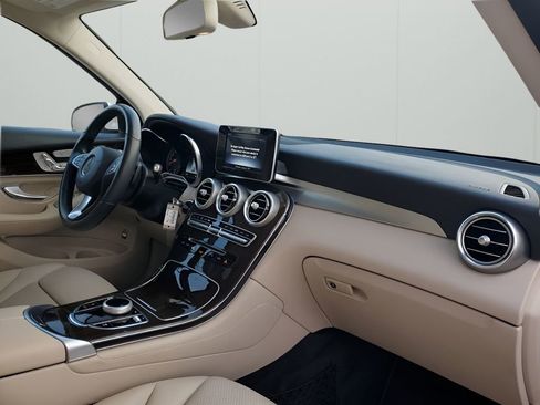Used 2019 Mercedes-Benz GLC 300 image 14