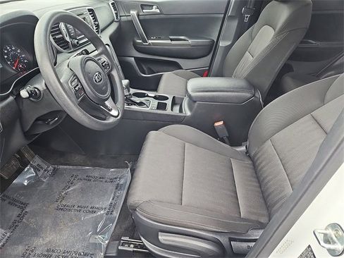 Used 2017 Kia Sportage LX image 25