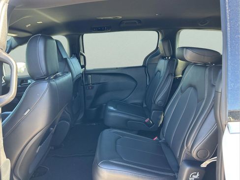 New 2026 Chrysler Voyager LX image 25