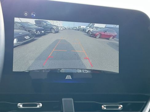 Used 2025 Chevrolet Equinox LT image 17