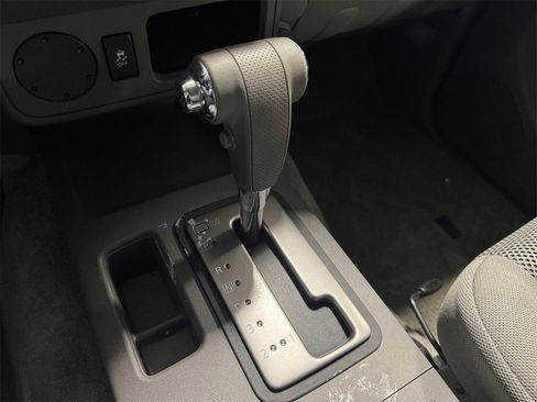 Used 2014 Nissan Frontier S image 21
