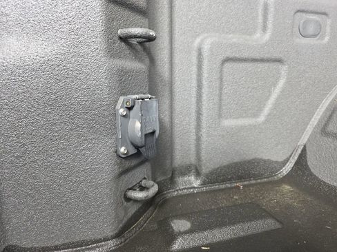 Used 2019 Chevrolet Silverado 1500 RST image 35