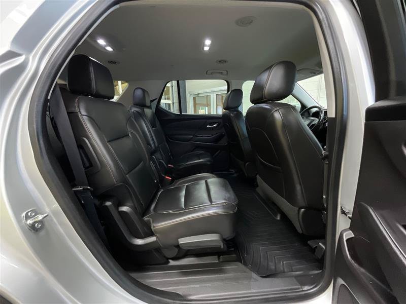 Used 2020 Chevrolet Traverse RS FWD image 27