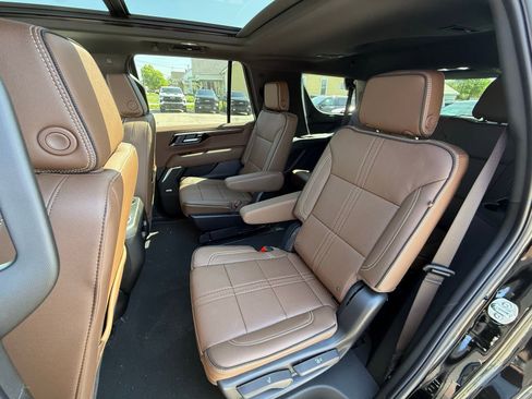 New 2026 Chevrolet Tahoe High Country AWD/4WD image 23