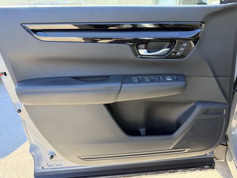 Used 2025 Honda CR-V EX-L image 12