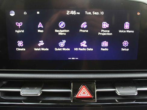 New 2025 Kia Niro EX Touring image 42