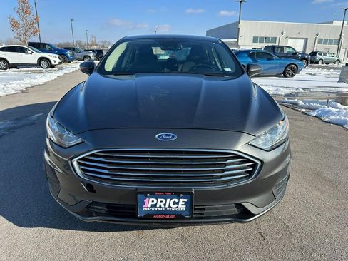 Used 2019 Ford Fusion SE image 9