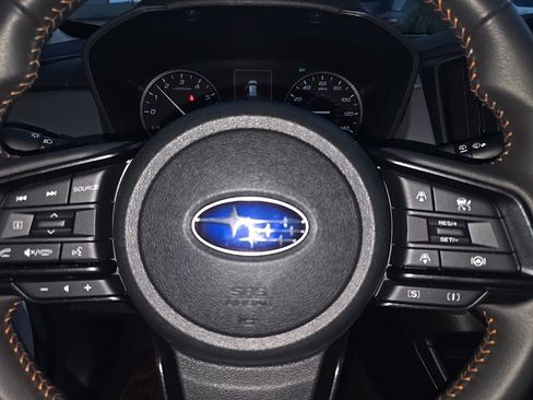 Used 2024 Subaru Crosstrek 2.5i Limited w/ Crosstrek Mirror Package image 9