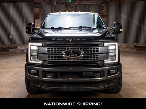 Used 2017 Ford F350 Platinum w/ Platinum Ultimate Package image 4