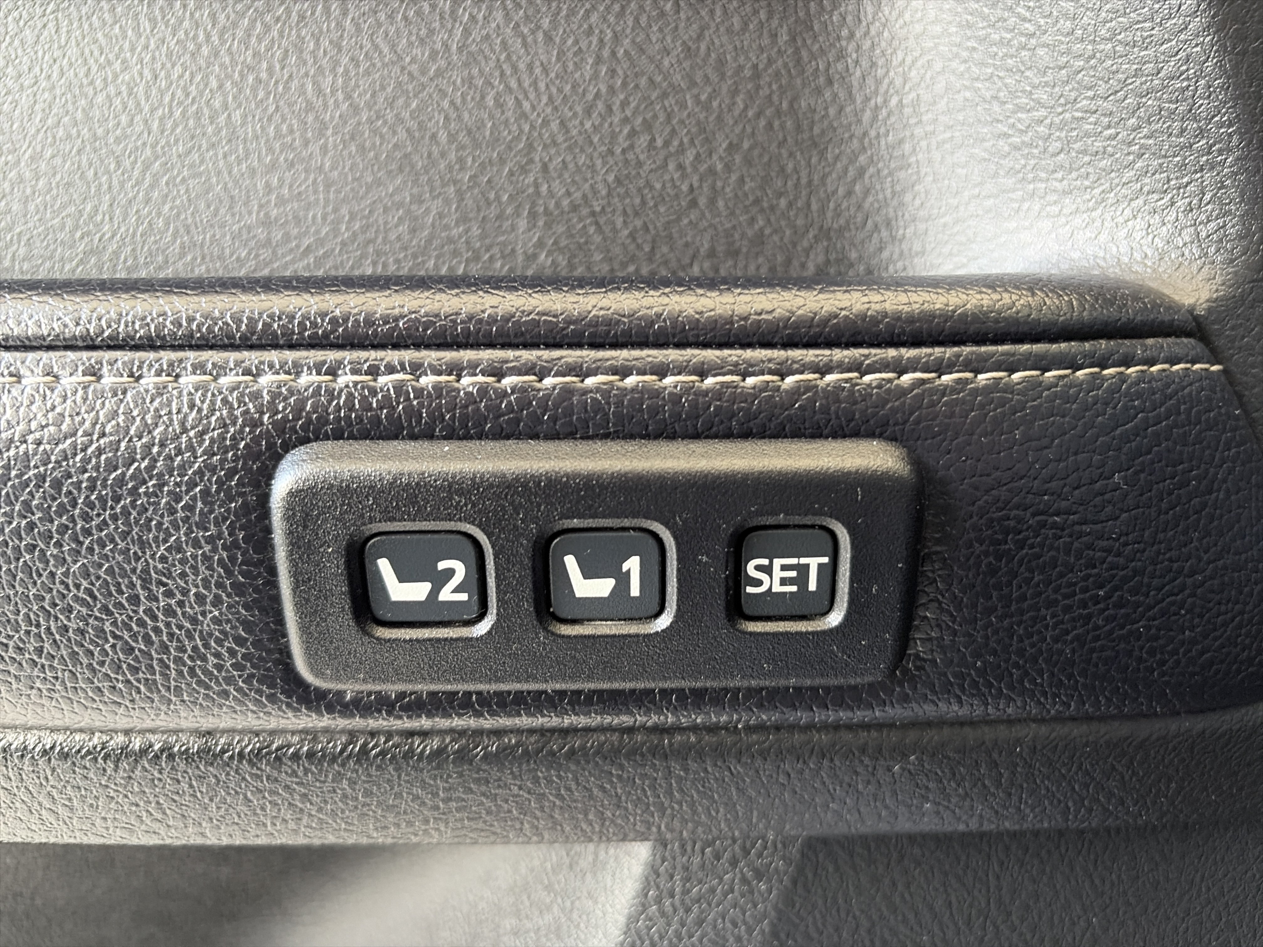 Used 2019 Toyota 4Runner Limited AWD/4WD image 27