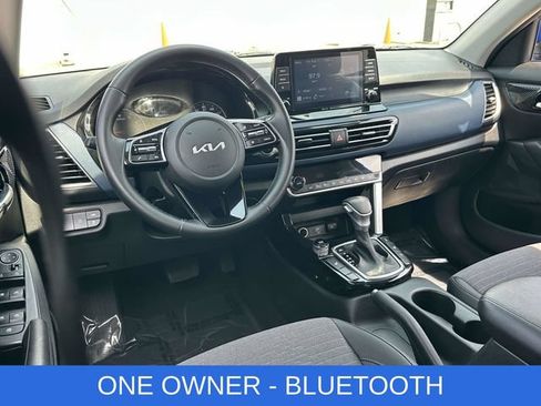 Used 2023 Kia Seltos S AWD/4WD image 2
