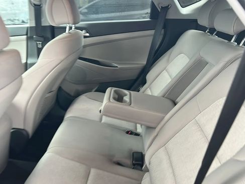 Used 2016 Hyundai Tucson SE w/ Option Group 02 image 39