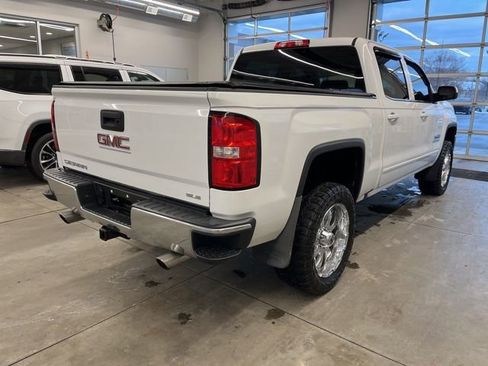 Used 2017 GMC Sierra 1500 SLE image 4