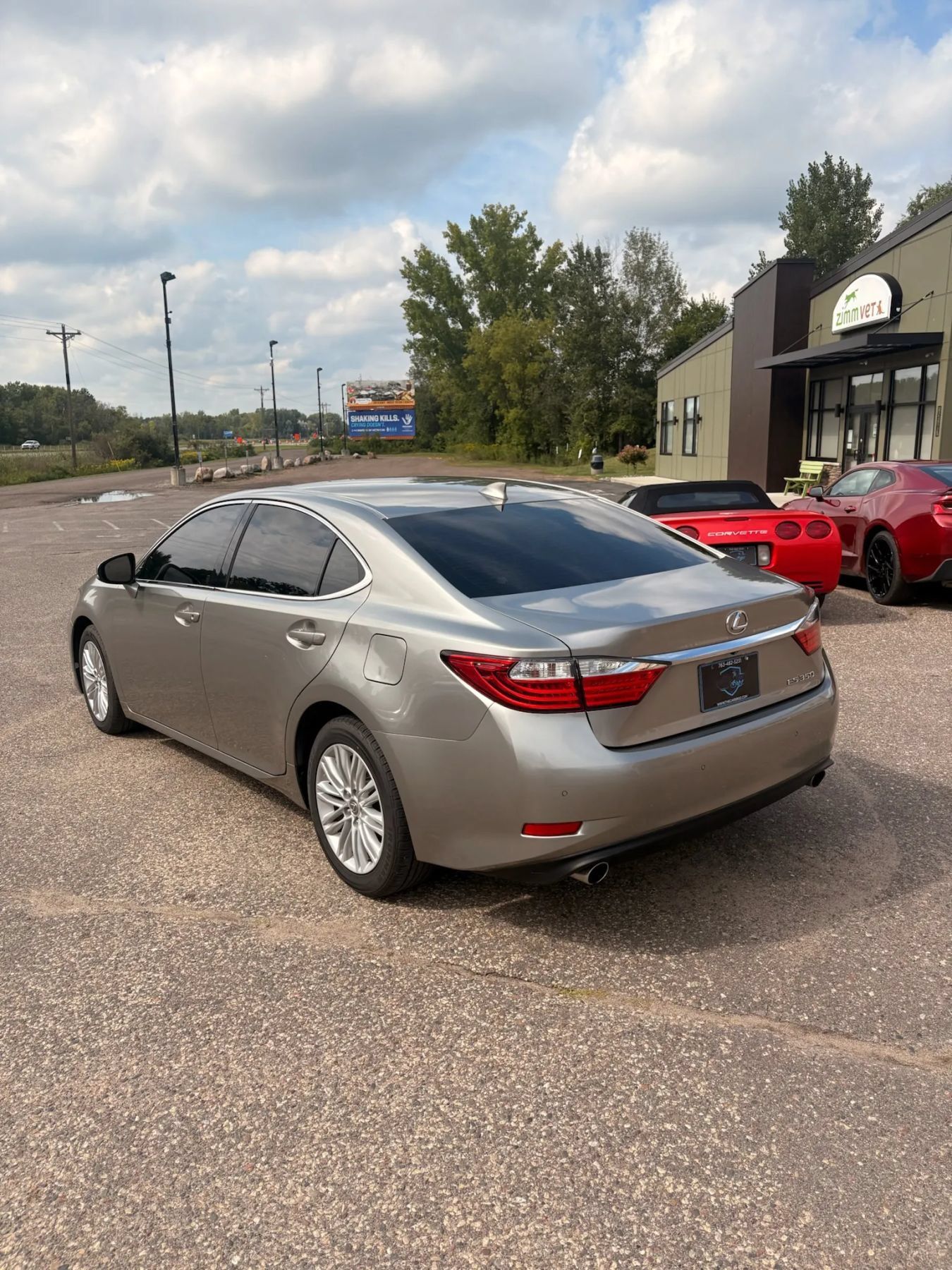 Used 2015 Lexus ES 350 w/ Luxury Package FWD image 7