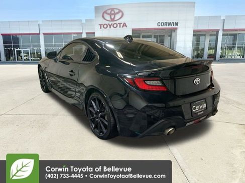 Certified 2022 Toyota GR86 Premium image 6