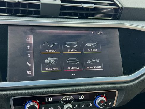 Used 2021 Audi Q3 2.0T Premium w/ Convenience Package image 9