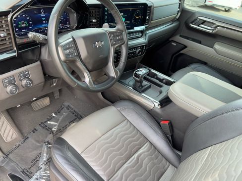 Used 2024 Chevrolet Silverado 1500 ZR2 w/ LPO, Dark Essentials Package image 18