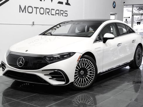 Used 2023 Mercedes-Benz EQS 580 4MATIC Sedan image 4