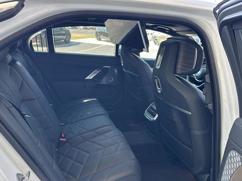Certified 2024 BMW i7 xDrive60 w/ Executive Package AWD/4WD image 12