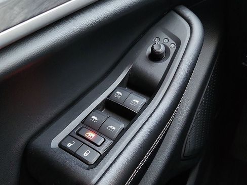 Used 2021 Jeep Grand Cherokee L Limited AWD/4WD image 23
