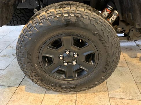 Used 2021 Jeep Gladiator Mojave AWD/4WD image 12