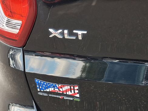 Used 2016 Ford Explorer XLT w/ Equipment Group 202A image 17