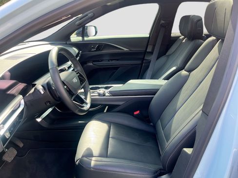 Used 2025 Cadillac Lyriq Sport RWD image 22
