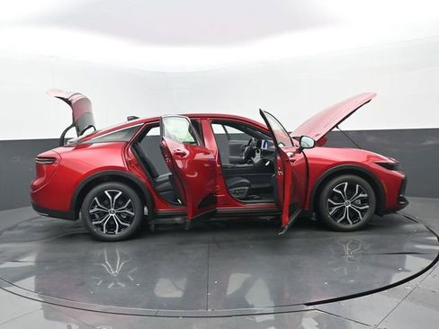 New 2026 Toyota Crown XLE image 31