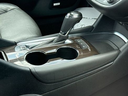 Used 2020 Chevrolet Malibu Premier FWD image 16