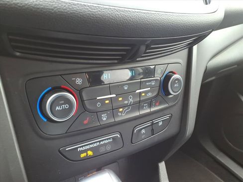 Used 2019 Ford Escape SEL image 21