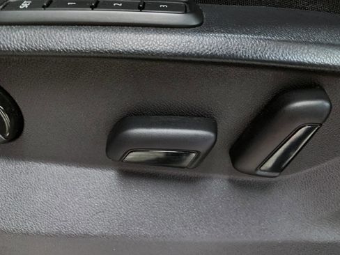 Used 2019 Volkswagen Atlas SEL Premium image 17