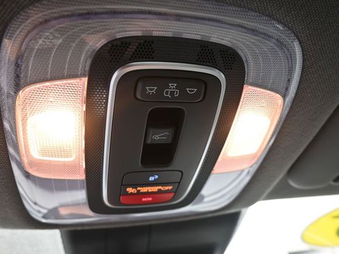 Certified 2025 Hyundai Elantra SEL image 14